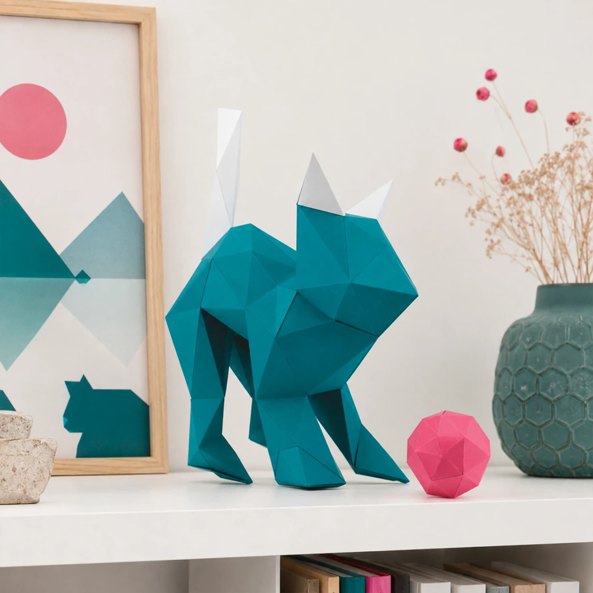 Décoration origami chat en papier Kitty RIVIERA BLUE en situation