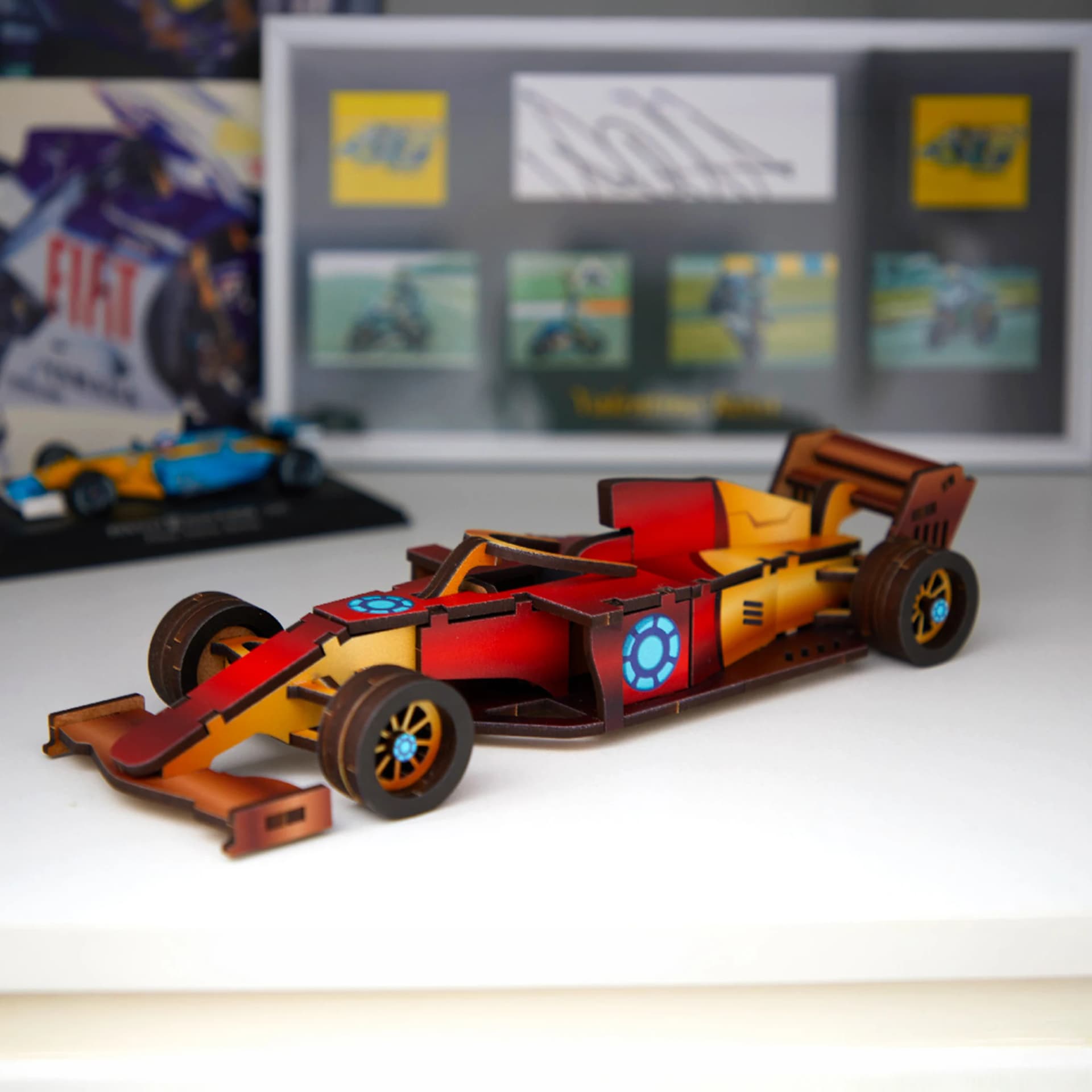 Formule 1 en bois rouge en situation