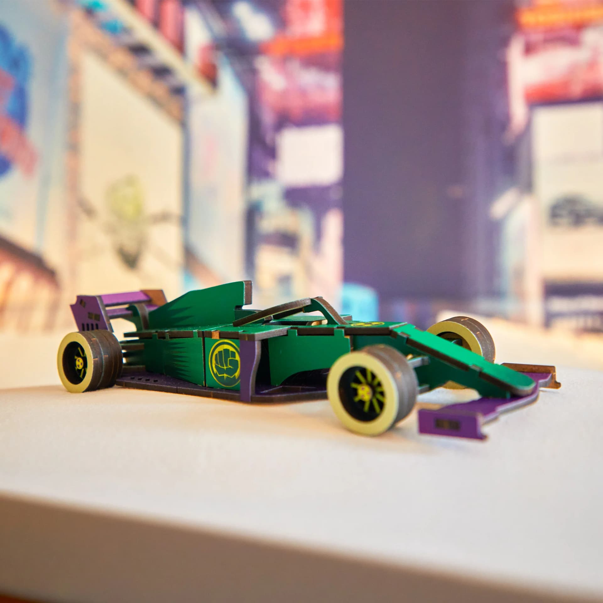 Formule 1 en bois vert en situation