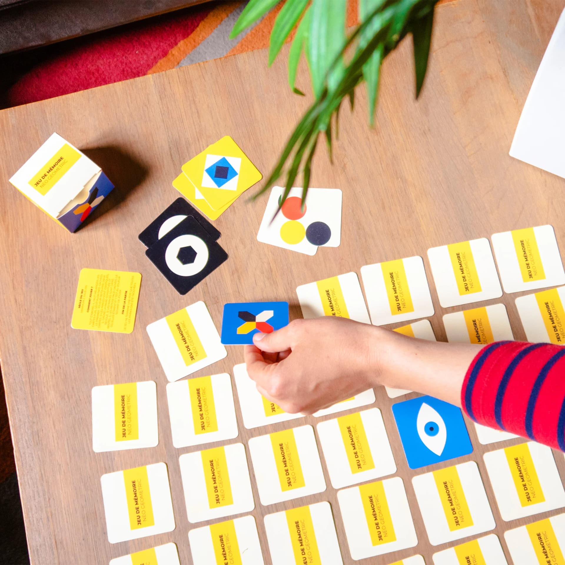 Jeu memory adultes Neo-géométrique en situation