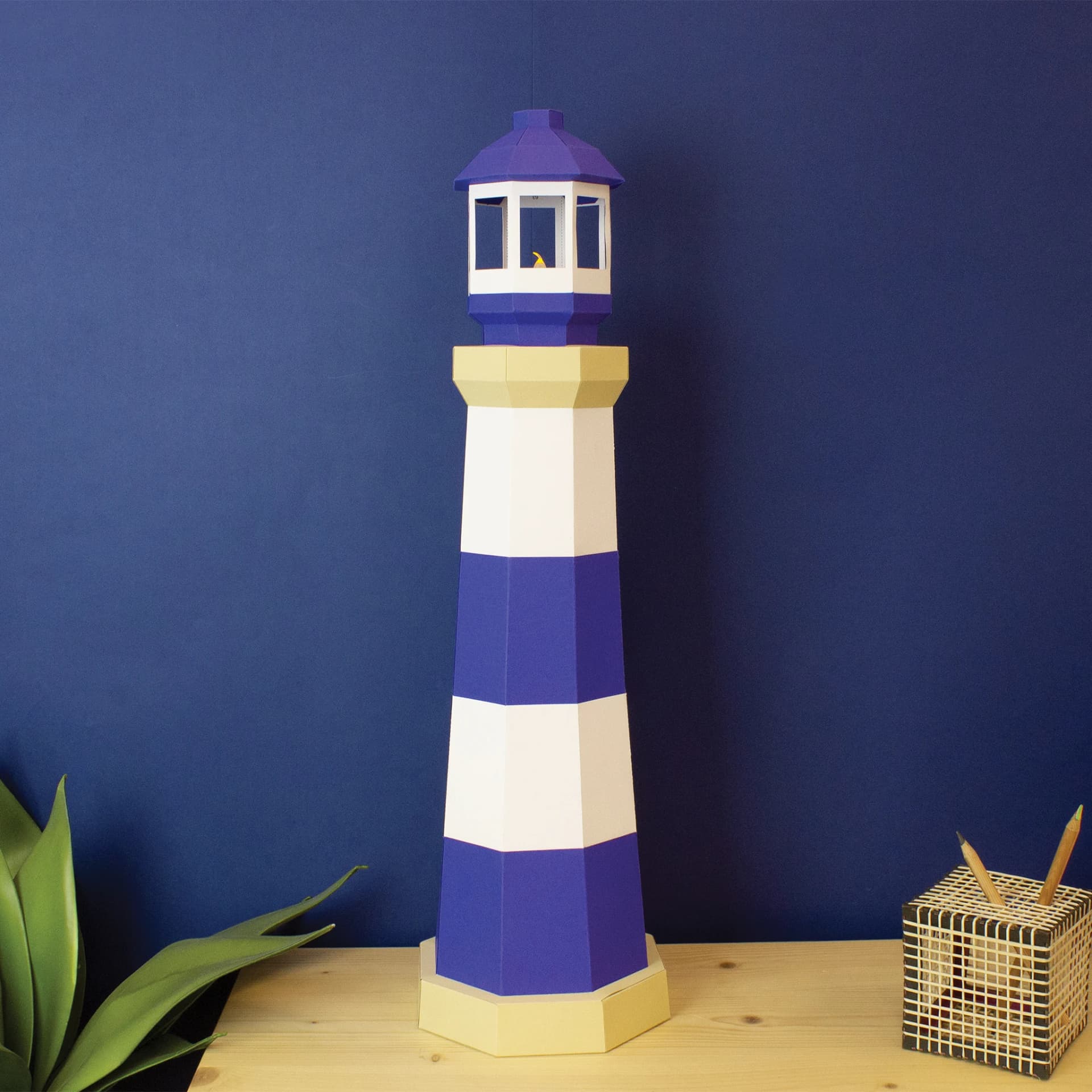 Phare en papier 3D Bleu en situation